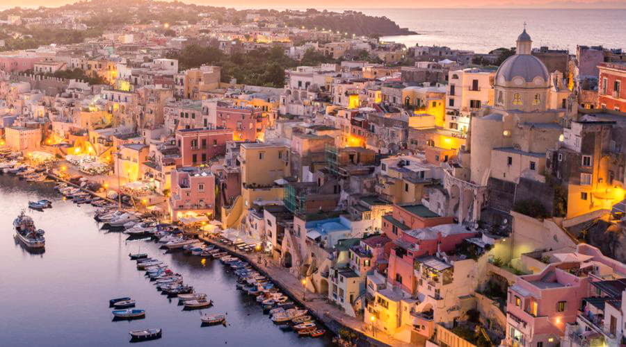 Nuestros servicios de alquiler de coches ofrecen una diversa selección de vehículos en Nápoles.